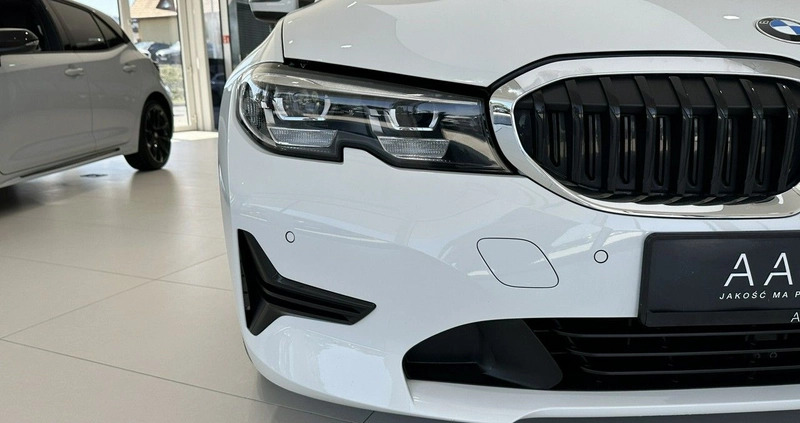 BMW Seria 3 cena 126900 przebieg: 42194, rok produkcji 2020 z Krzeszowice małe 631